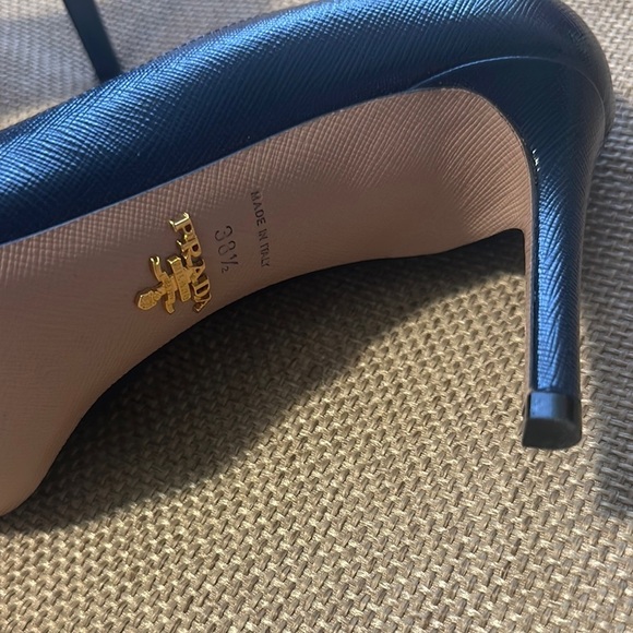 Prada Black Leather Stiletto Heels NWOB - Picture 4 of 7